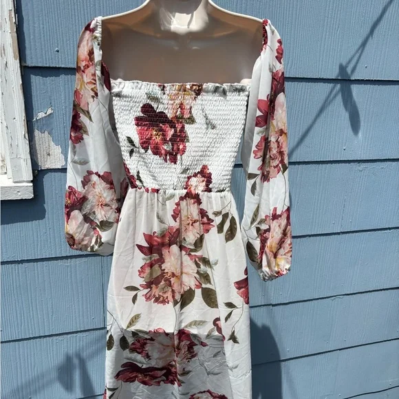 Buckle Willow & Root white floral smocked off shoulder long sleeve maxi dress - Picture 2 of 5